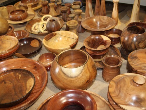 גלריית אמנות בעץ - ישראל דנאי